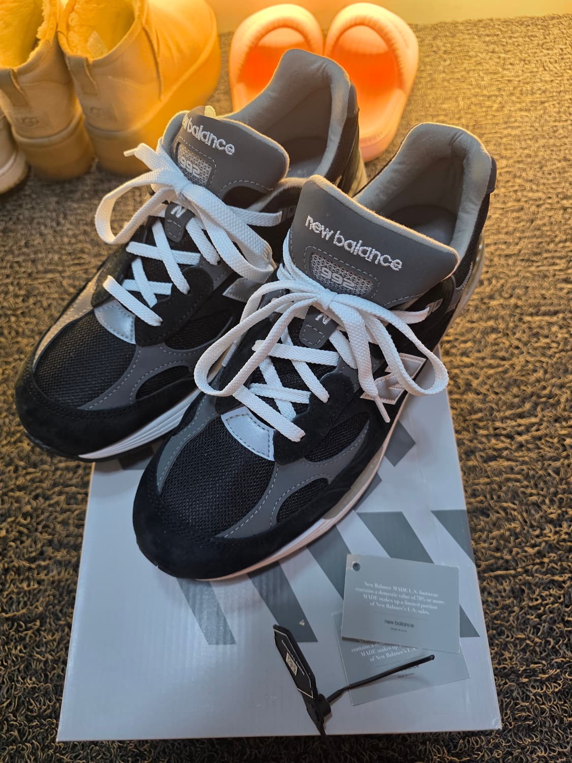 [275] 뉴발란스 992 코어 블랙 그레이 상품이미지2