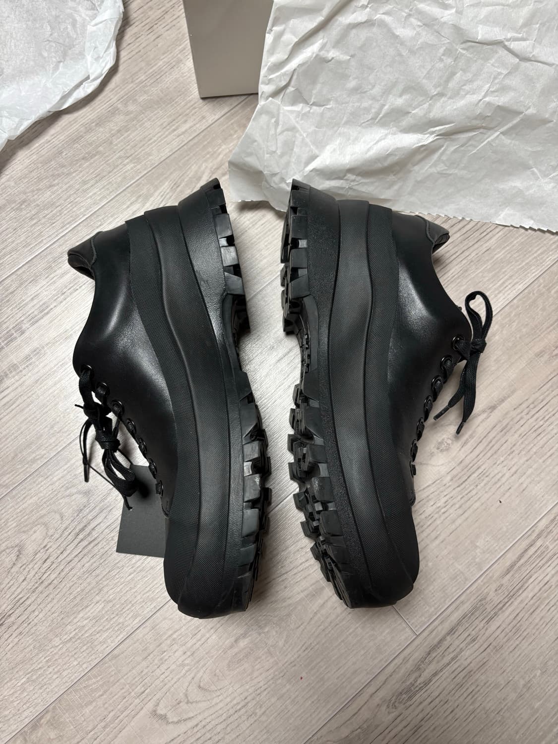 [4/280] 요크 레더 로우컷 스니커즈 24aw 상품이미지4