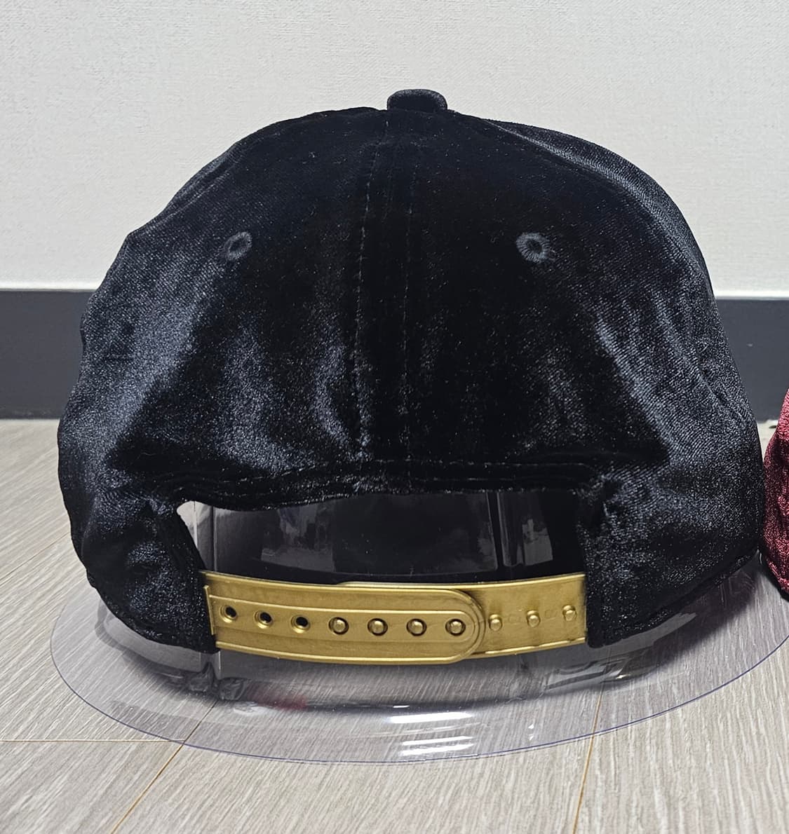 뉴에라 뉴옥양키스 벨루어 스냅백 블랙 (미디움라지) 상품이미지3