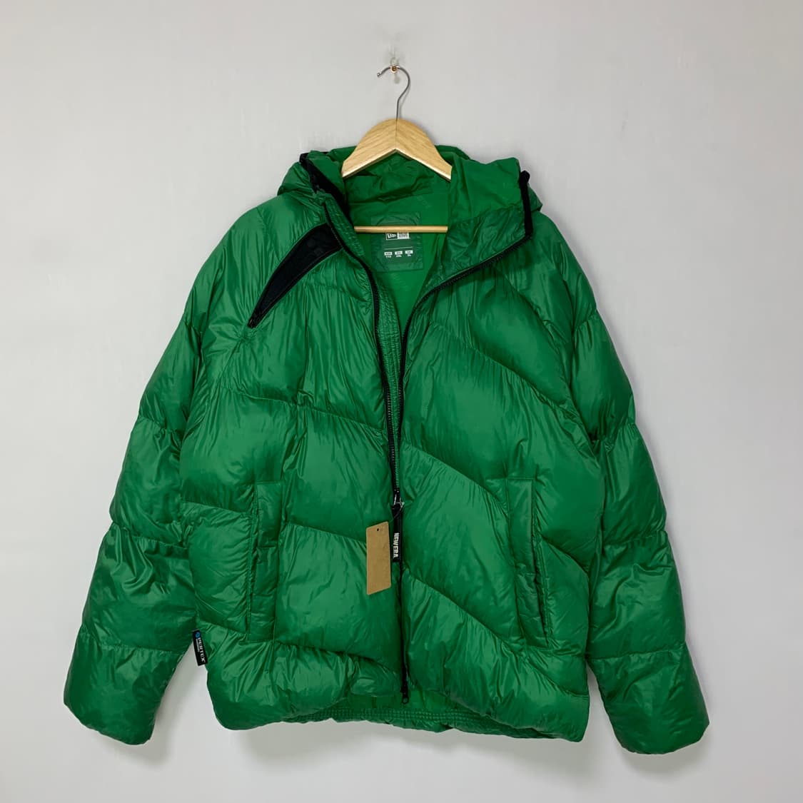 뉴에라 지퍼 디테일 사선 비대칭 퀄팅 후드 패딩 그린 2XL 110 상품이미지1