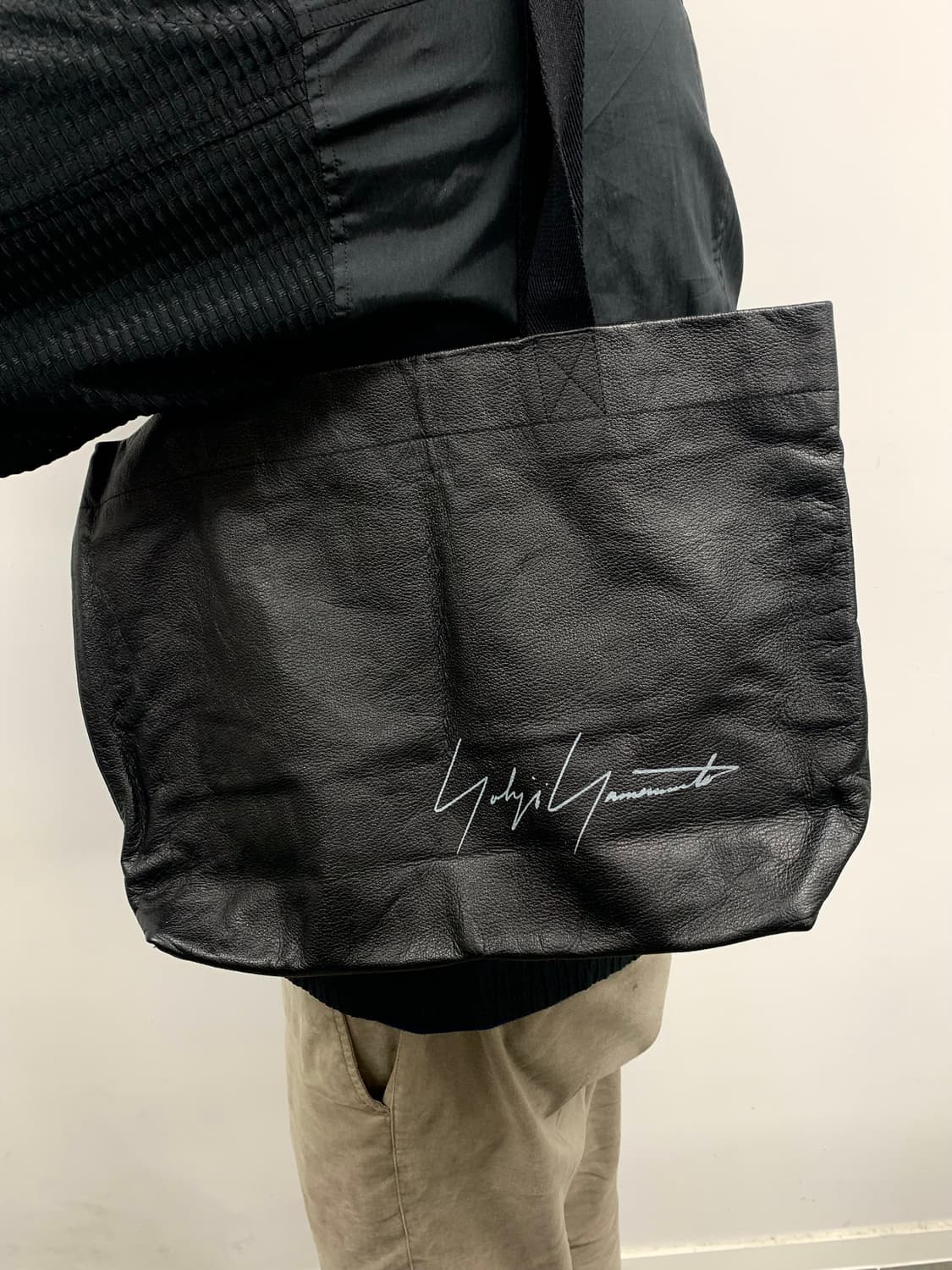 [04aw]요지야마모토 로고 토트백 상품이미지4