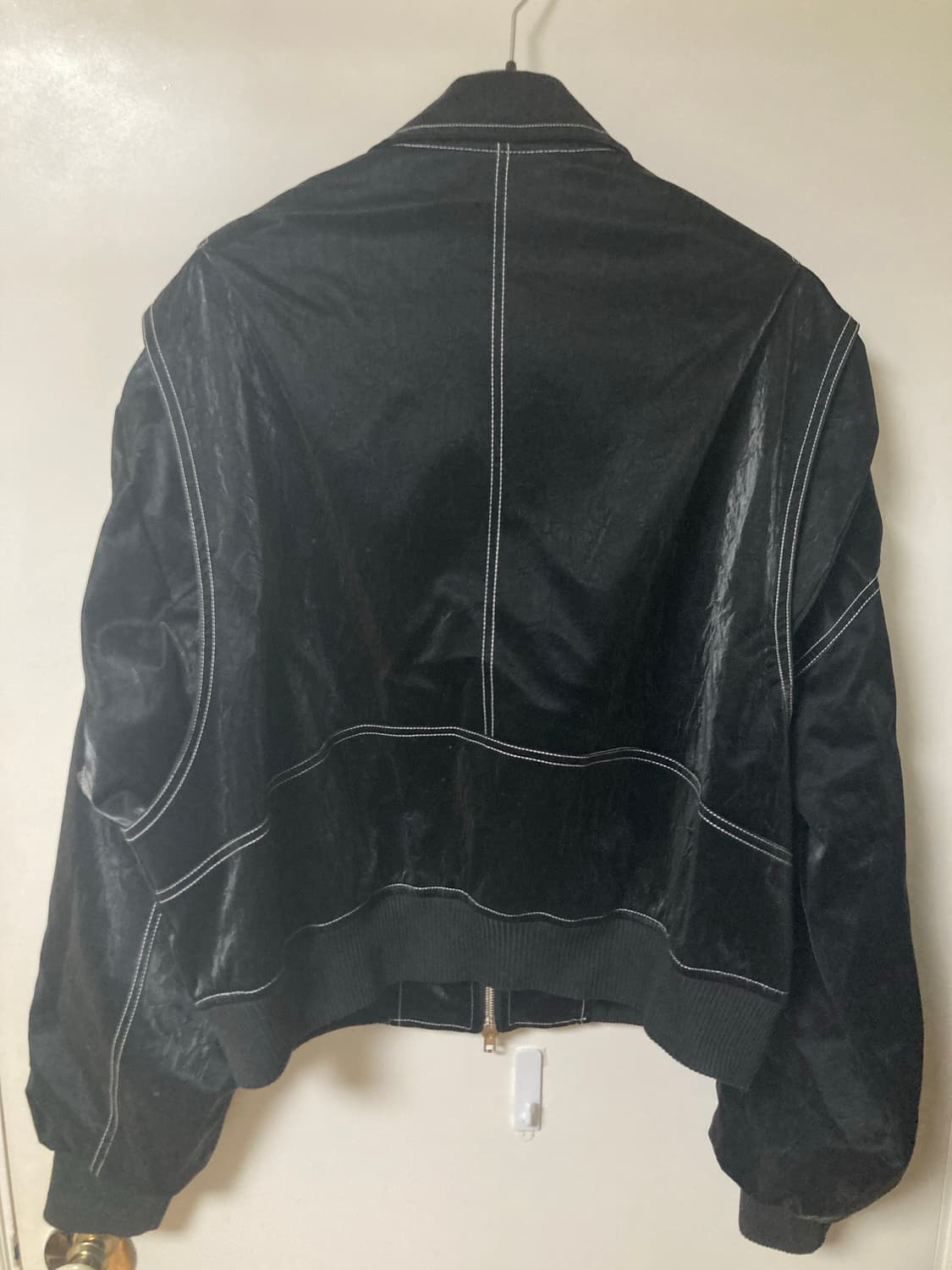 OWN 오운 스티치 글로시 레더 자켓 블랙 상품이미지2