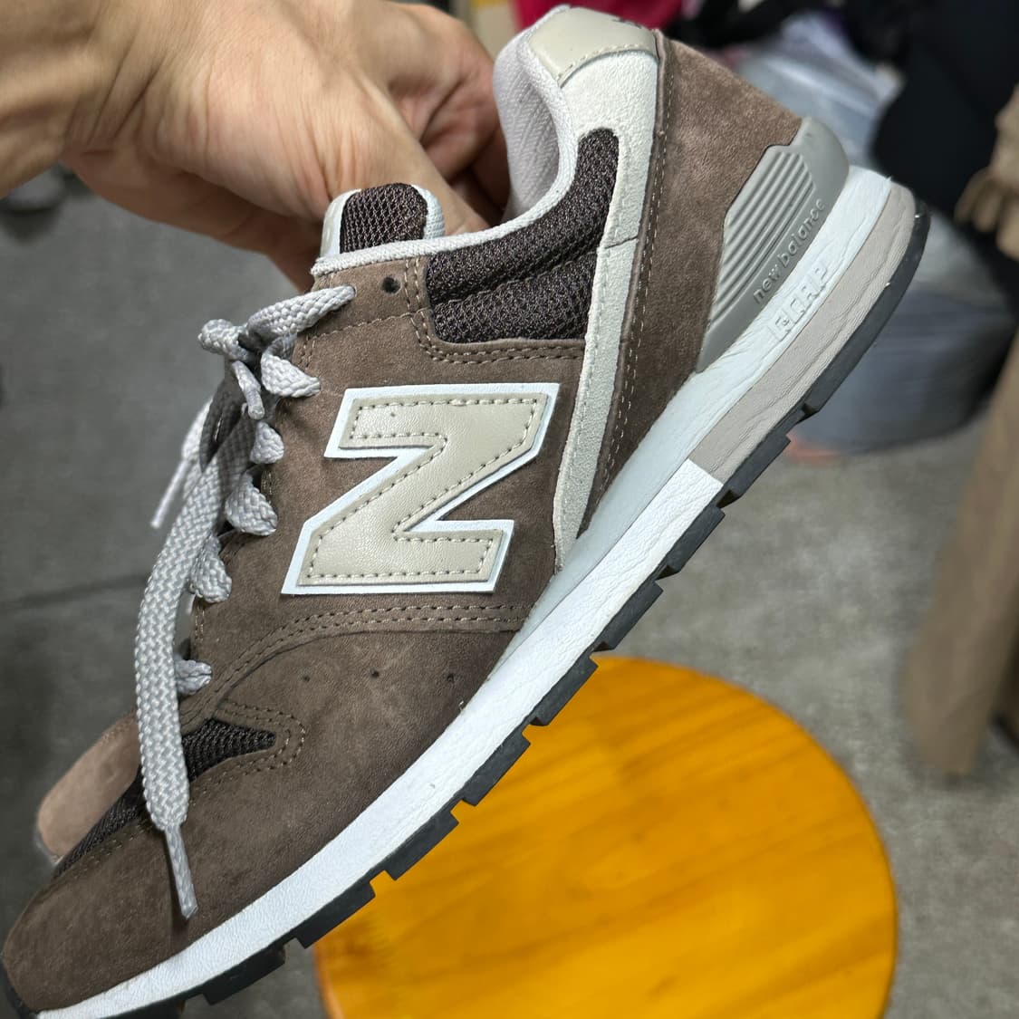 뉴발란스996 브라운 240 상품이미지3