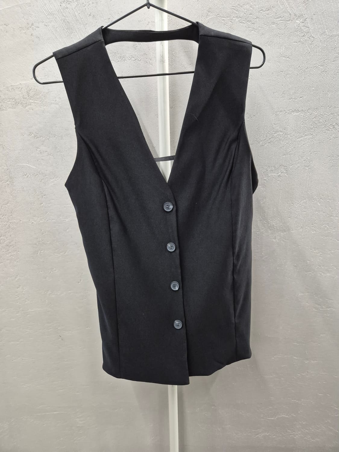 ZARA 블랙 슬림핏 V넥 베스트 L 상품이미지2