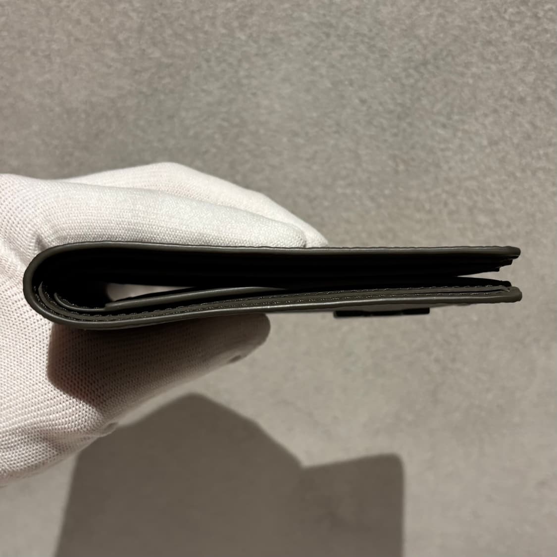 A+ / OS 루이비통 에어로그램 반지갑 그린 상품이미지6