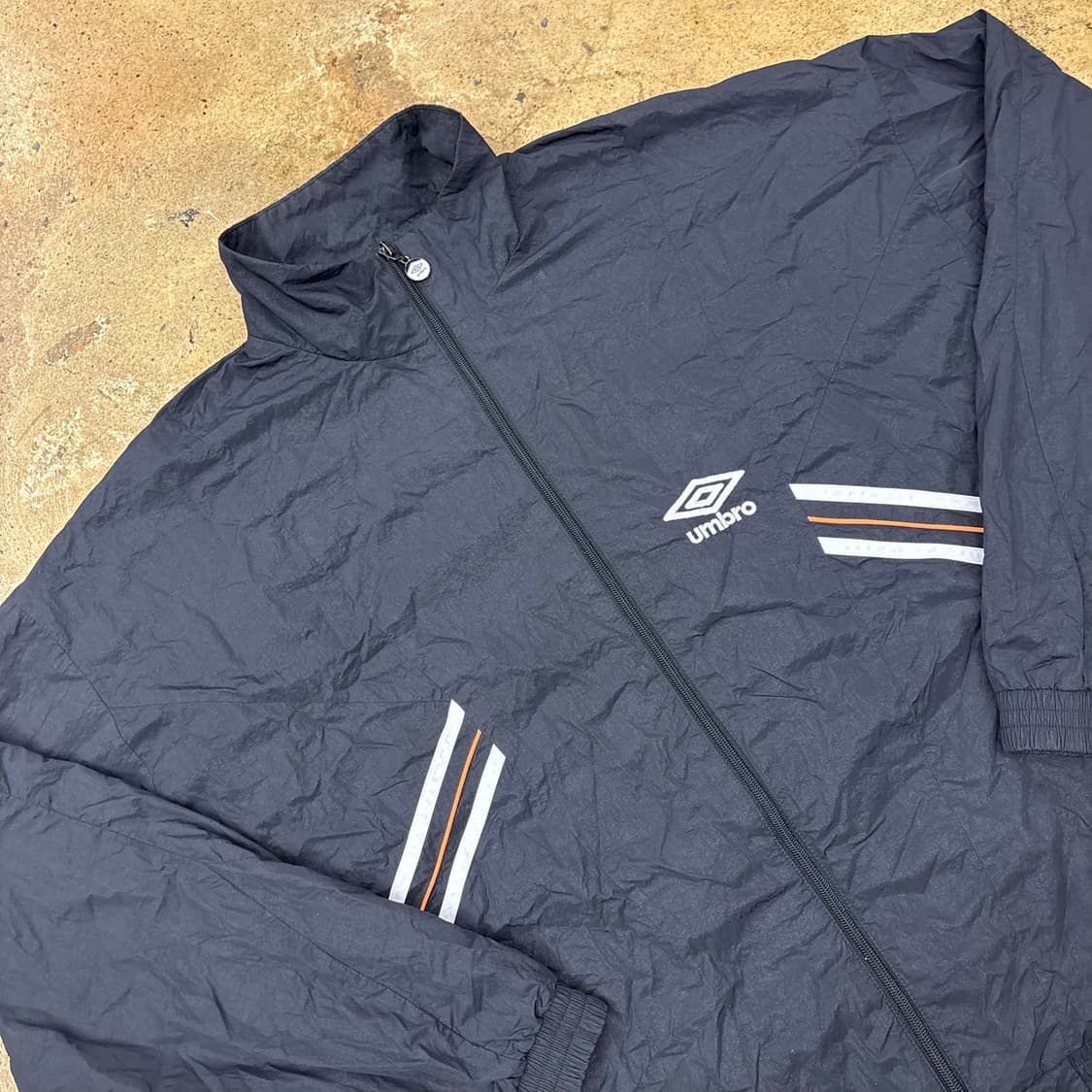 [정품/100,L] 엄브로 헤리티지 레트로 바람막이 b16 상품이미지1