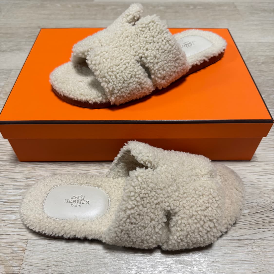 [S급/42.5] 에르메스 이즈미르 시어링 퍼 샌들 슬리퍼 상품이미지3