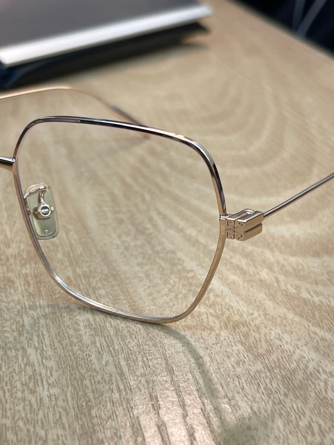 지방시 4G 골드 메탈 프레임 상품이미지7