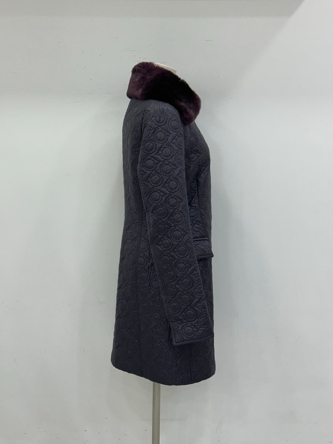 페레가모 퀼팅 코트 상품이미지3