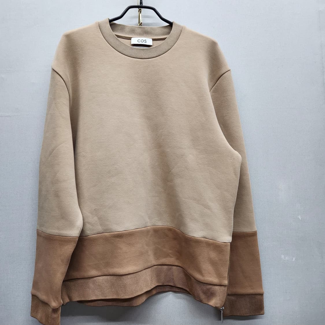 COS 코스 컬러블럭 맨투맨 L(남여공용) 상품이미지1