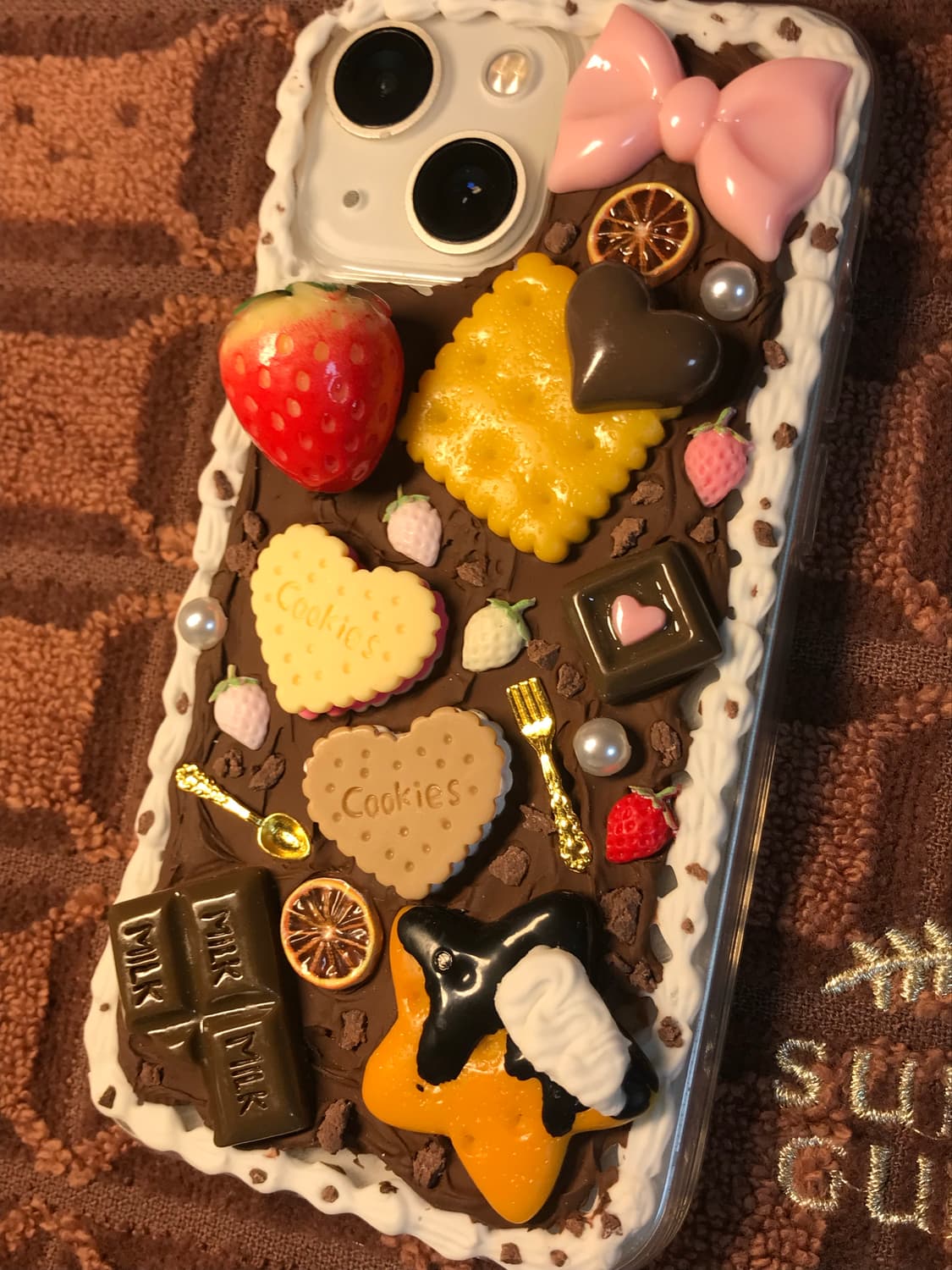 아이폰 13mini  딸기초코라떼갸루 핸드폰케이스 상품이미지4