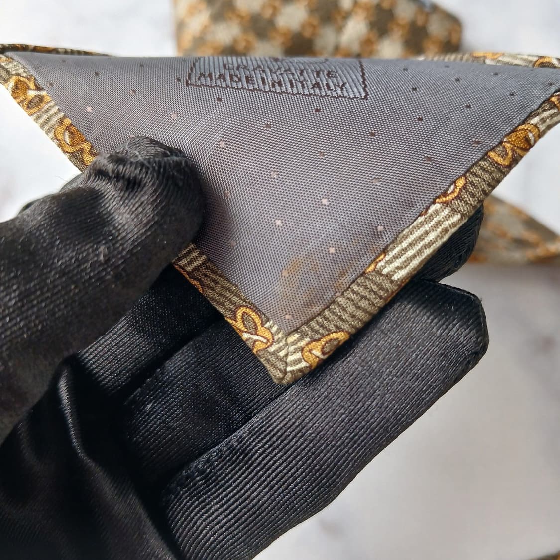 발렌티노 브라운 체크 플라워 패턴 넥타이 9.7cm A+등급 E951
 상품이미지10