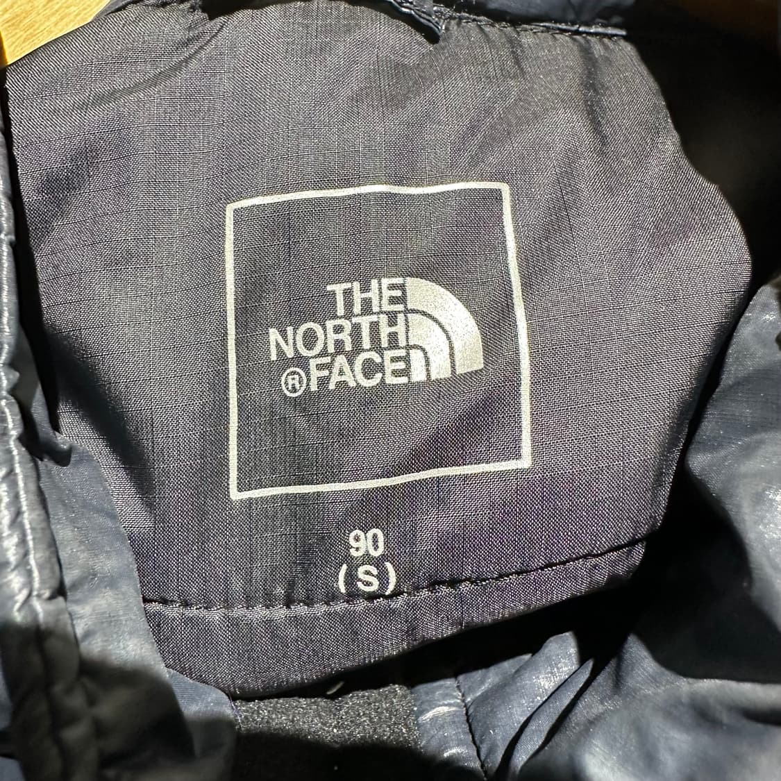 노스페이스 경량 패딩 상품이미지4