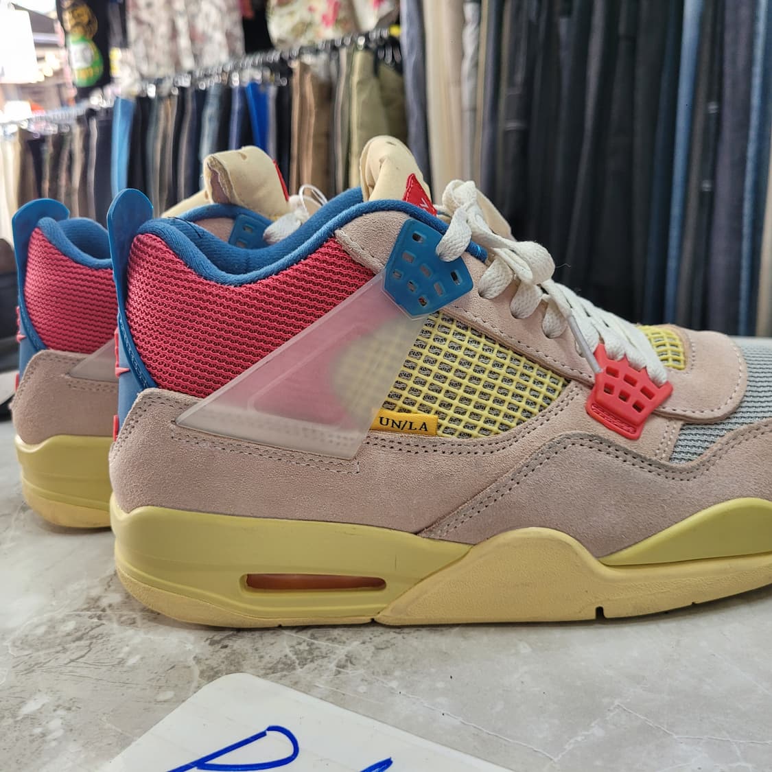 Nike 나이키 에어 조던 4 레트로 SP 유니온 구아바 아이스 상품이미지3