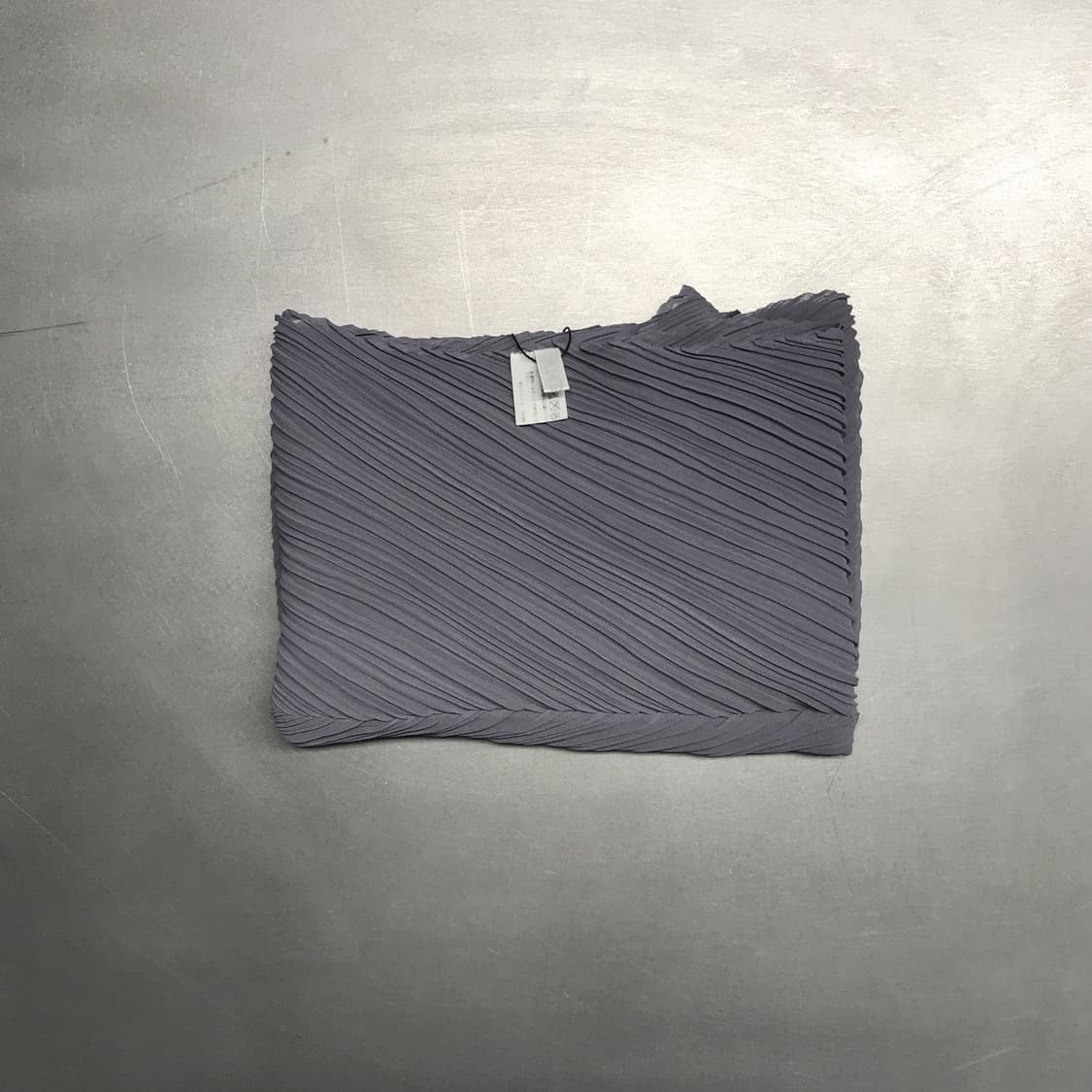 이세이 미야케 플리츠 플리즈 스카프 그레이 상품이미지2