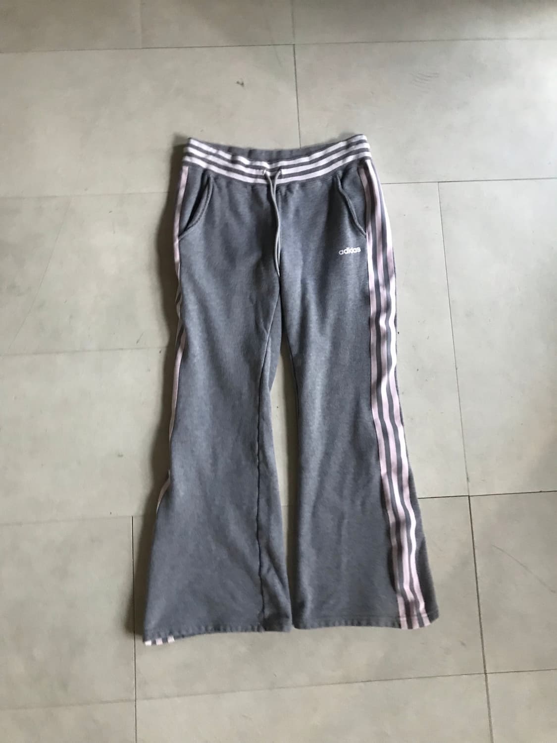 아디다스 회핑 부츠컷 트레이닝 팬츠 상품이미지5