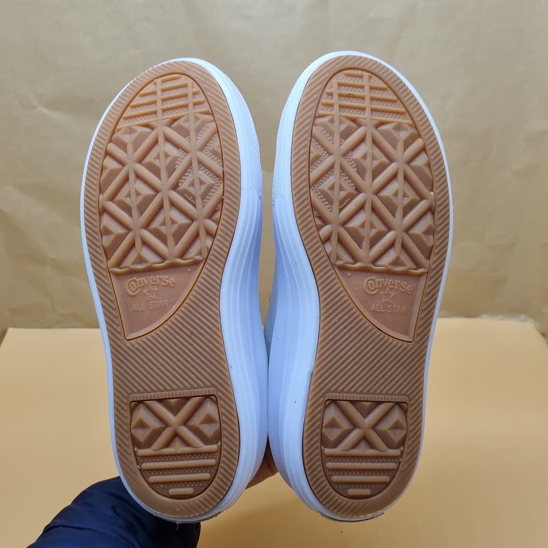 컨버스 올스타 무브 화이트 여성스니커즈235  상품이미지3