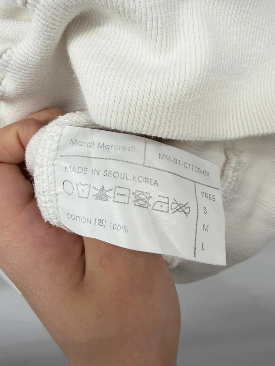 Mardi 메크르디 시그니처 플라워 그래픽 맨투맨 PN9878 상품이미지7