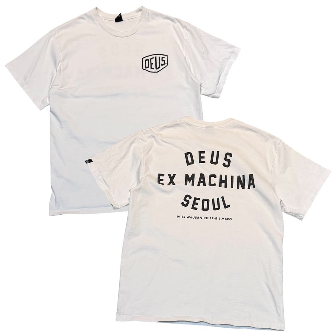 데우스 엑스 마키나 서울 컬리지 티셔츠 화이트 상품이미지1