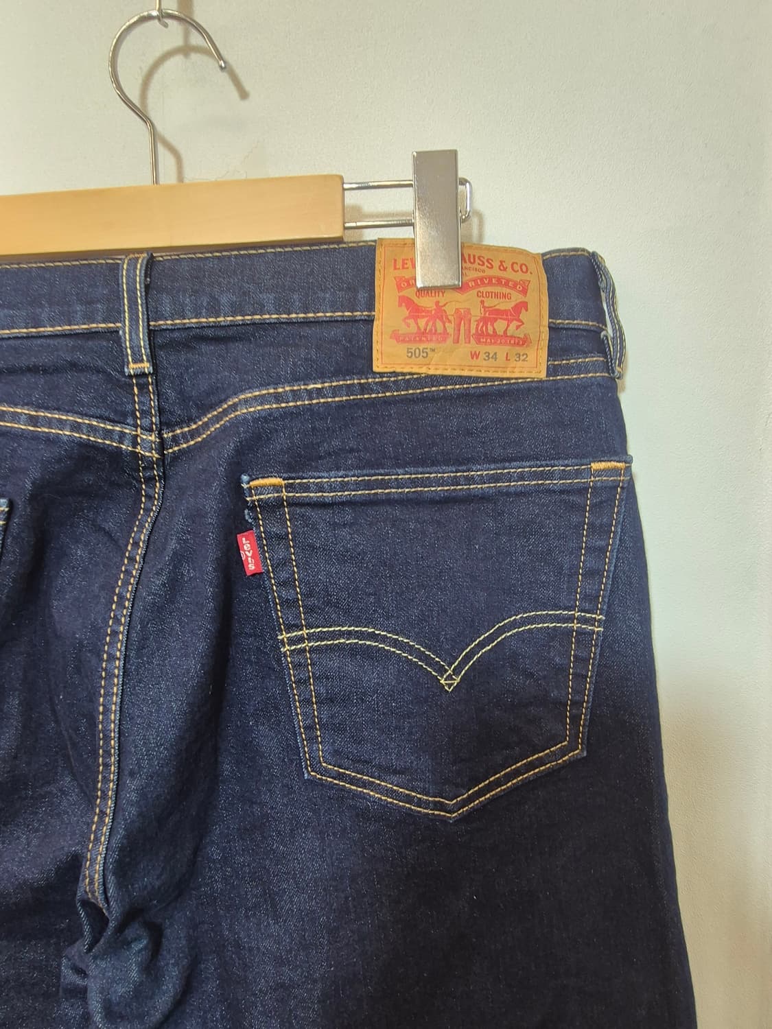 리바이스 505 프리미엄 데님 팬츠입니다
W34 L32 사이즈 상품이미지4