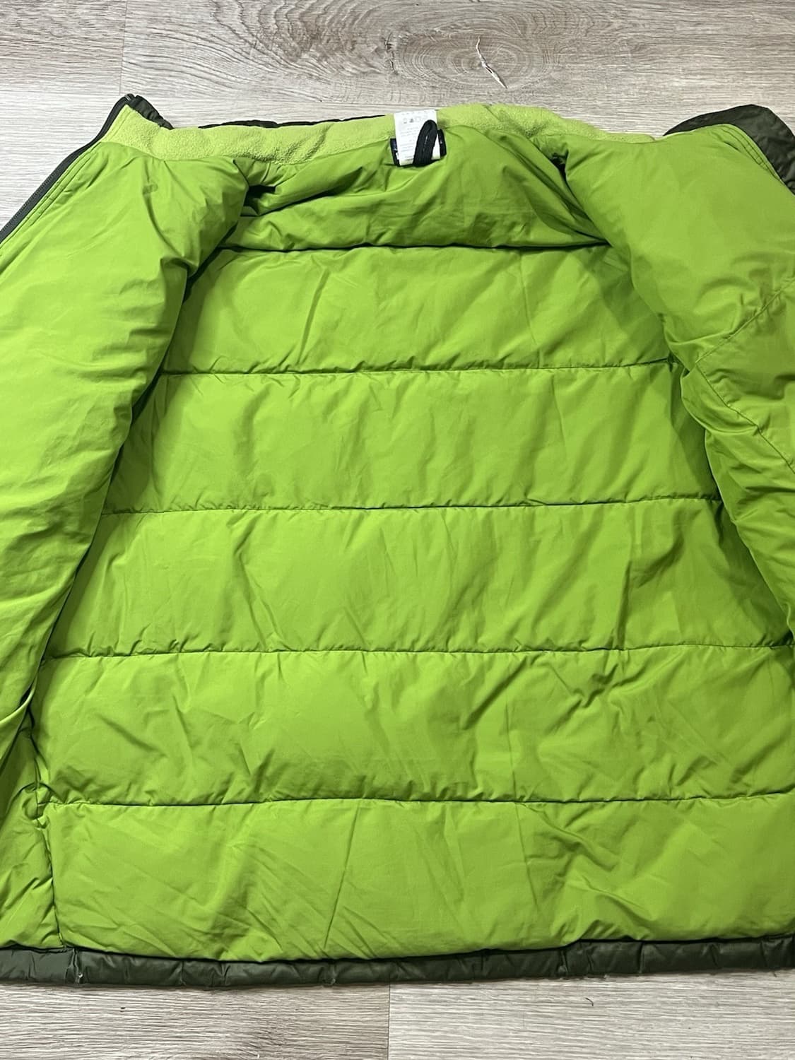 파타고니아 비비 다운 자켓 올리브 상품이미지4