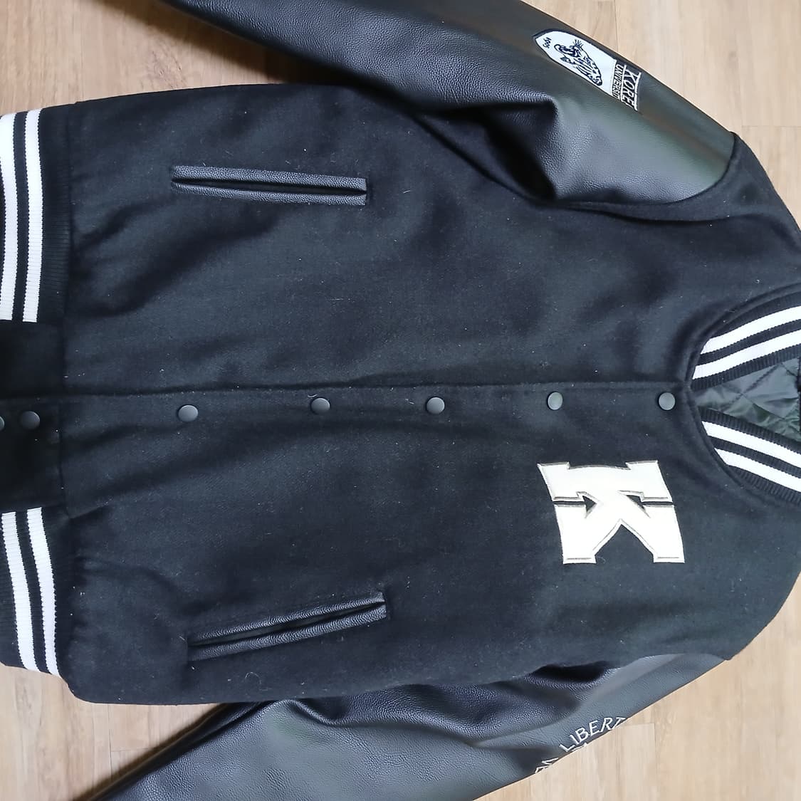 고려대학교 과잠 흑잠 바시티 점퍼 패딩 야구잠바 굿즈 상품이미지3