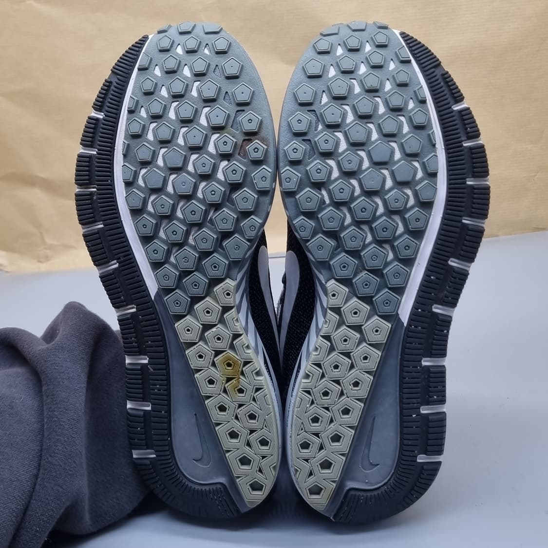 나이키 에어줌 스트럭처20 여성운동화230  상품이미지3