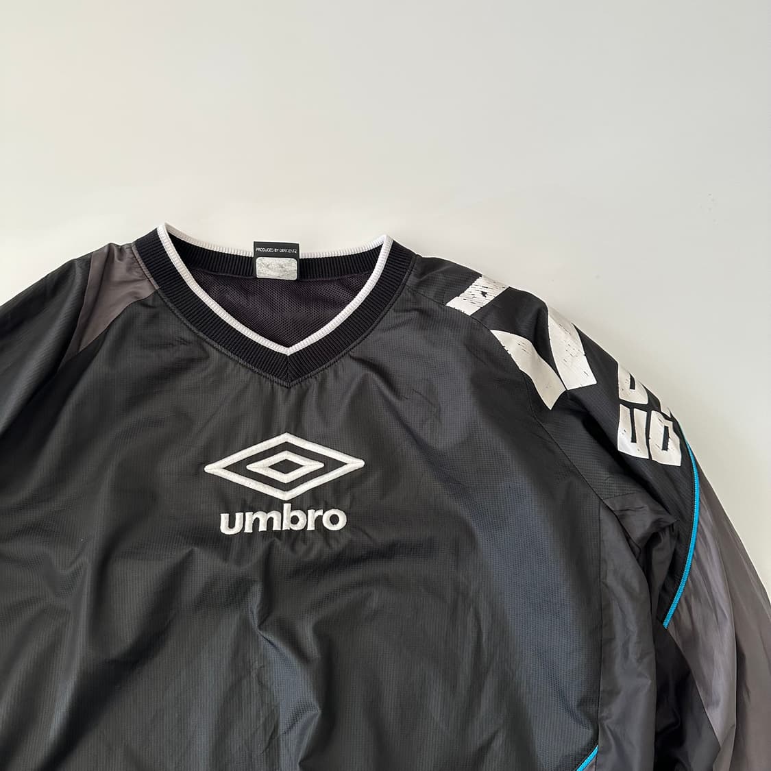 엄브로 umbro 로고 웜업 상품이미지2