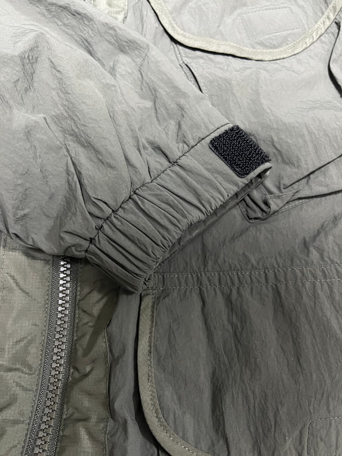 M) 비슬로우 퍼플 윈드브레이커 올리브 판매. 상품이미지5