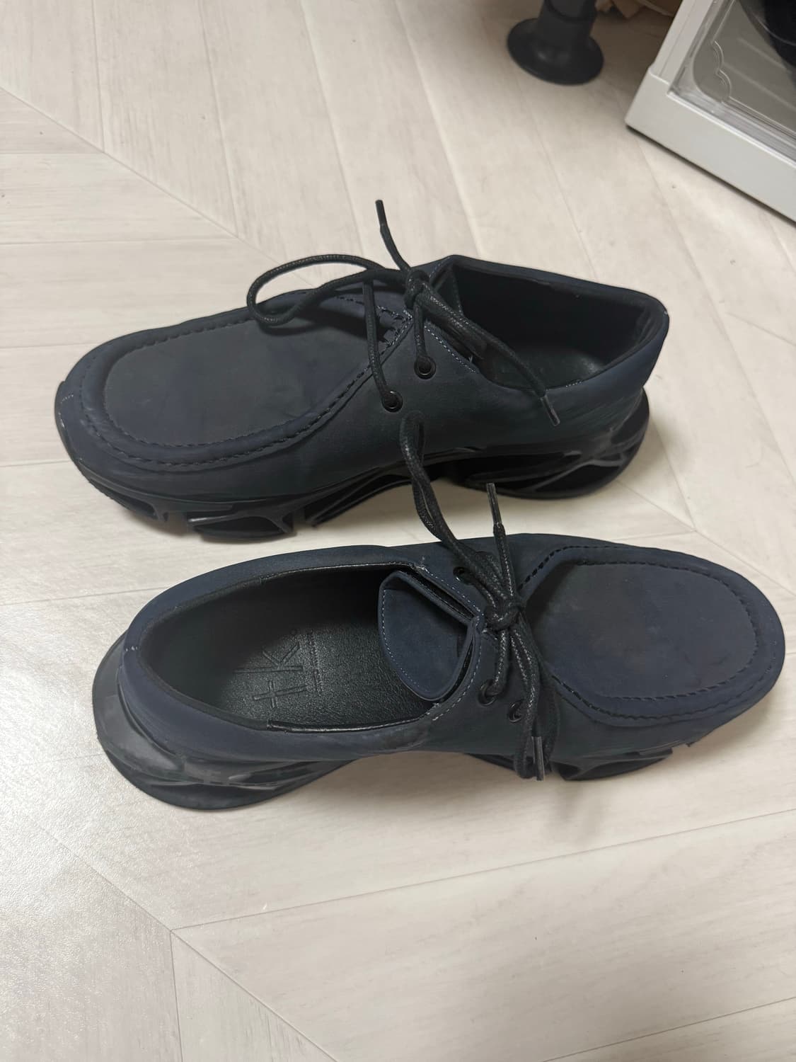 타케오 키쿠치 스니커즈 상품이미지1