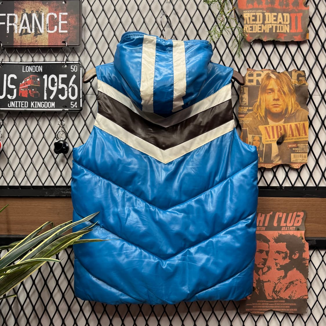 MODIFIED 모디파이드 후드 패딩 베스트 패치워크 디테일 블루 상품이미지2