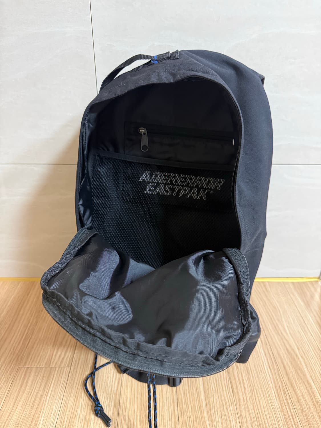 아더에러 이스트백  상품이미지3