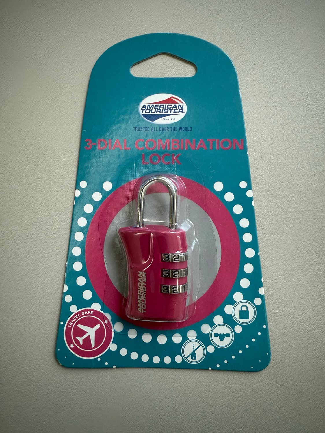 [새상품.정가9,000] 아메리칸투어리스터 3다이얼 / 열쇠 자물쇠 상품이미지1