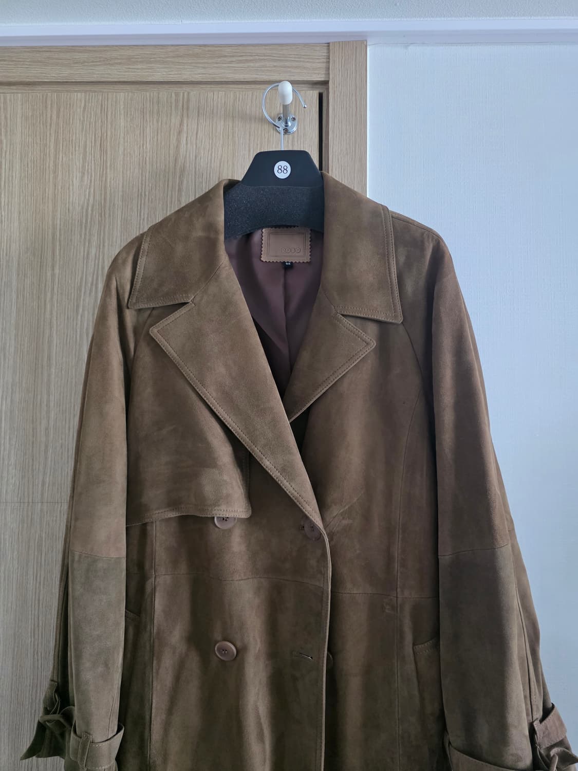 [새상품] 로보 24FW 스웨이드 더블 롱코트 (데저트샌드/88) 상품이미지2