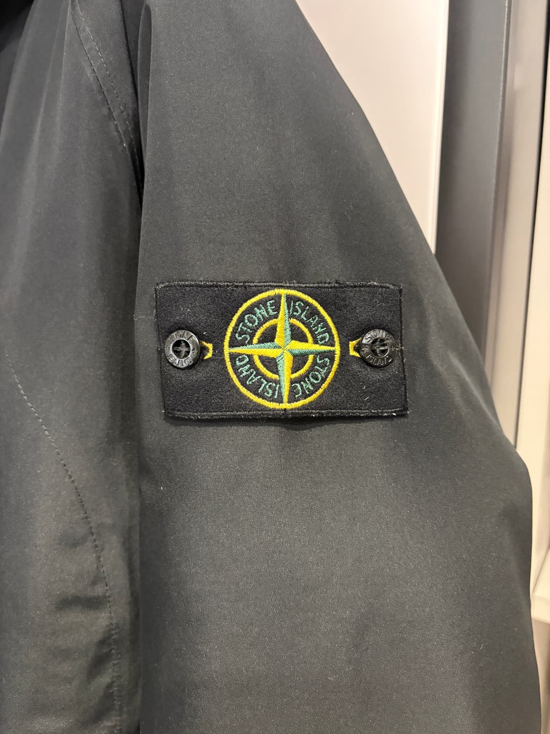 스톤아일랜드 고어텍스 패딩 L사이즈 상품이미지3