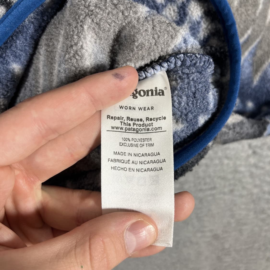 17FW 파타고니아 신칠라 스냅-T 그레이 아즈텍 패턴 상품이미지4