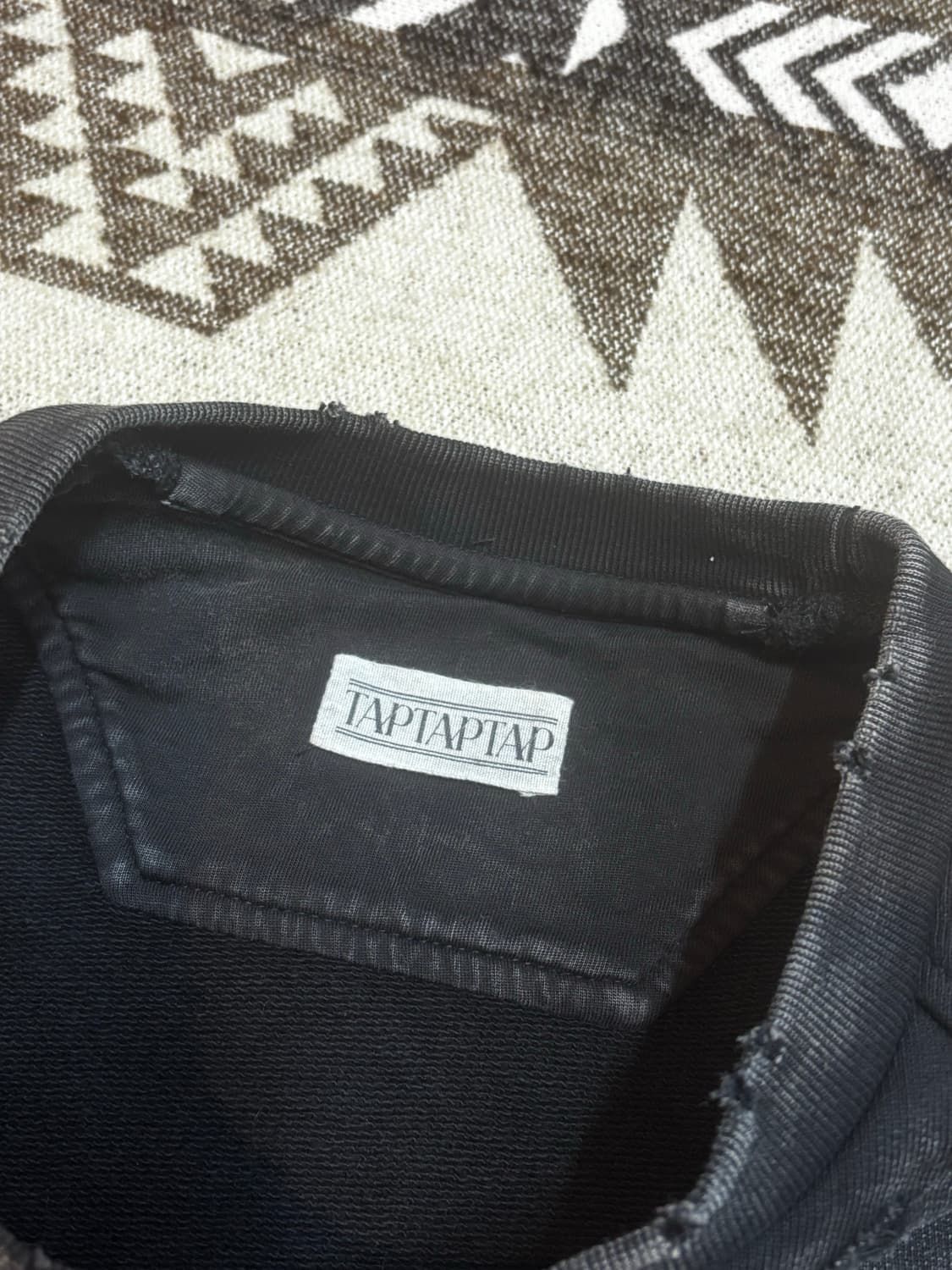 taptaptap 데미지 헤비 웨이트 스웻셔츠 상품이미지7