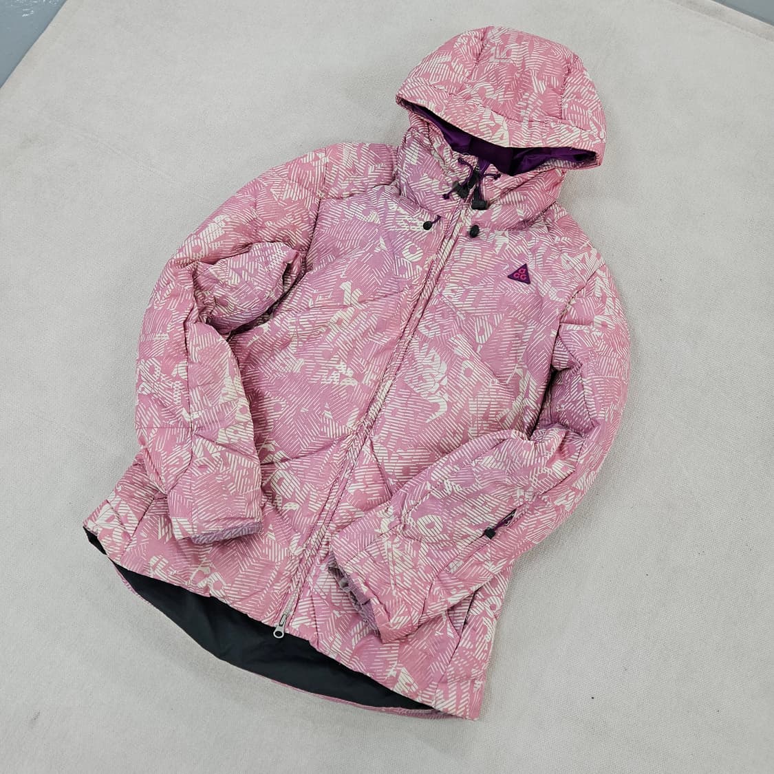 [90] 나이키 여성용 ACG 구스다운 패딩 자켓  0114YH1 상품이미지1