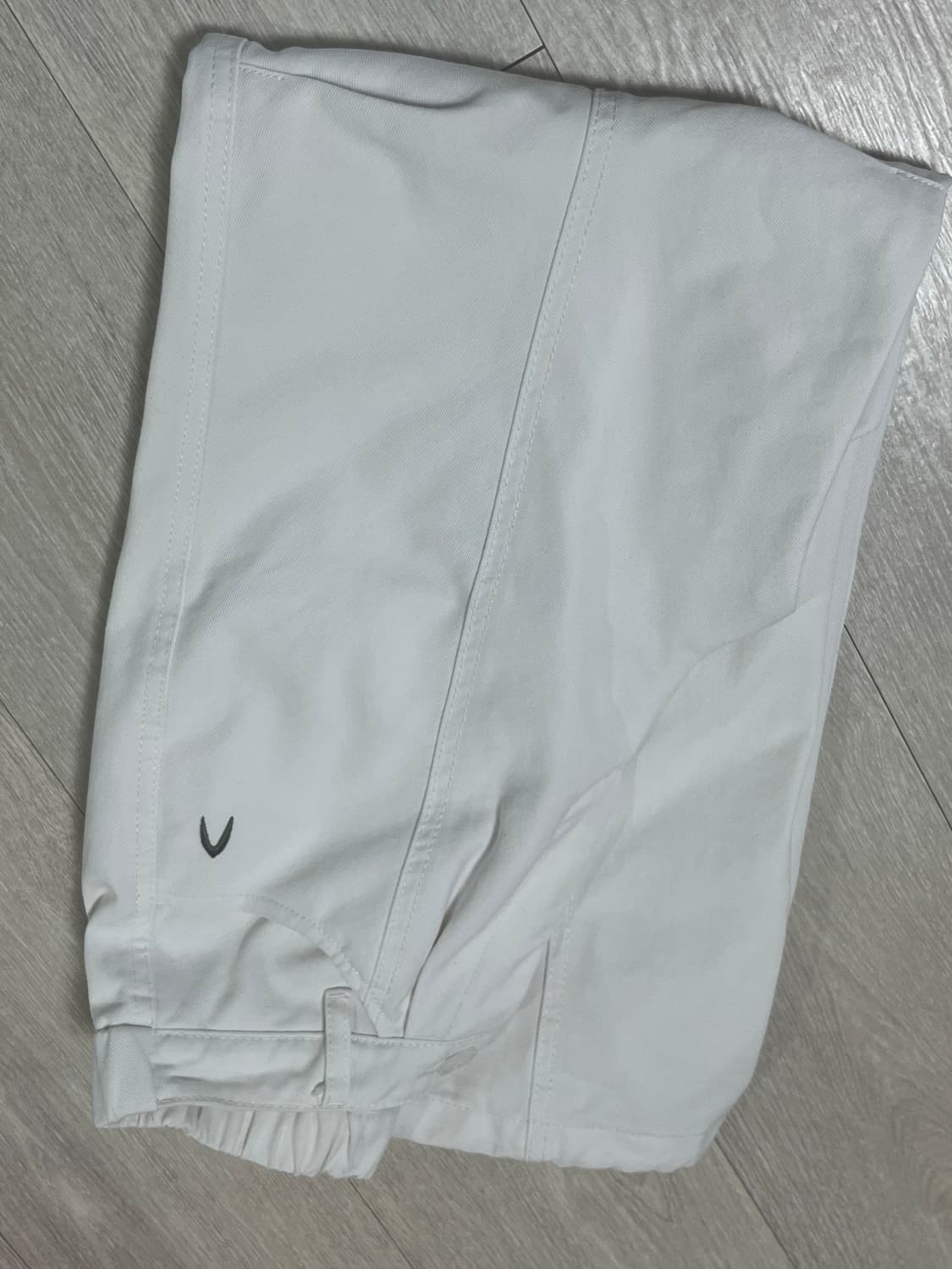 아캄 Knee Pin-tuck Printed Denim Pants (Wh 상품이미지9