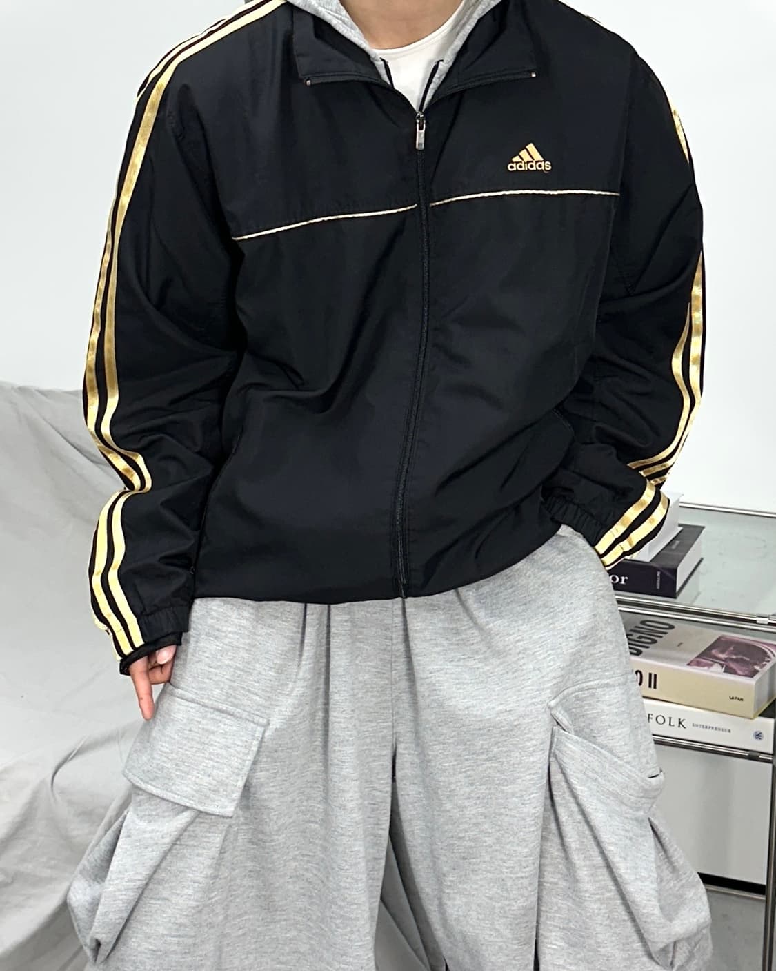 아디다스 블랙 골드 트랙탑 바람막이 L 상품이미지2