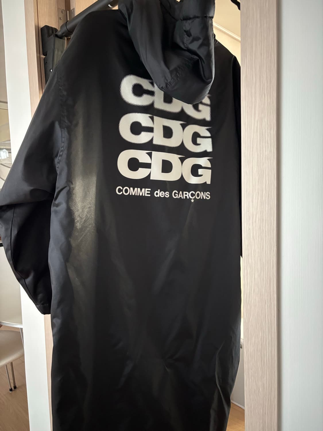 꼼데가르송 CDG 보아 라인드 오버 코트 블랙 상품이미지3