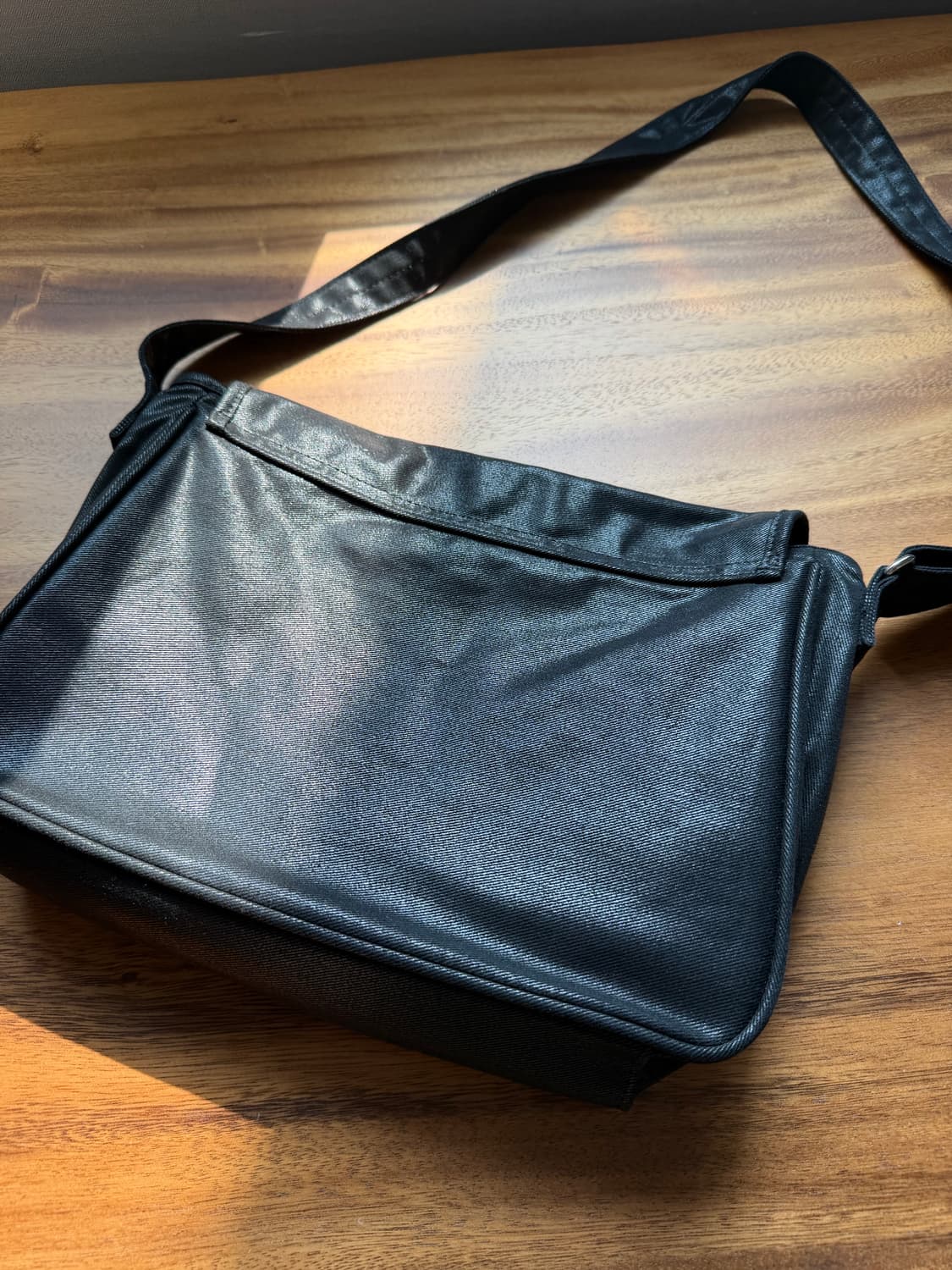 지초이 파르코 에디션 메신저백 판매합니다 상품이미지4