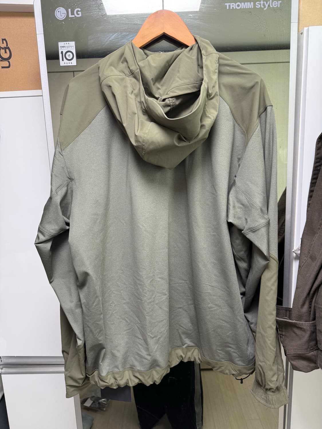 아크테릭스 컨실 후드 L 팝니다 상품이미지2