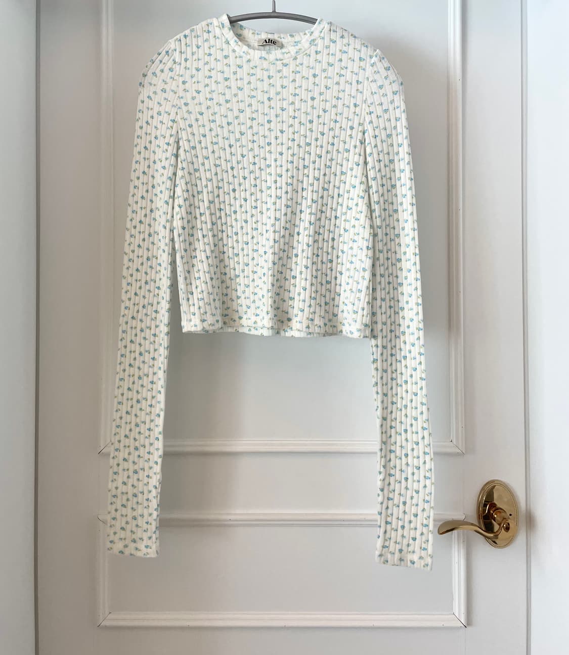 Alte 알테 플라워 패턴 크롭 긴팔 티셔츠 상품이미지1