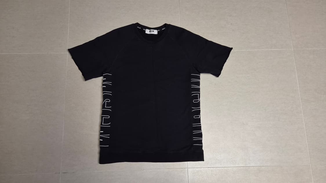 MSGM 블랙 사이드 로고 쭈리 반팔 티셔츠 상품이미지1