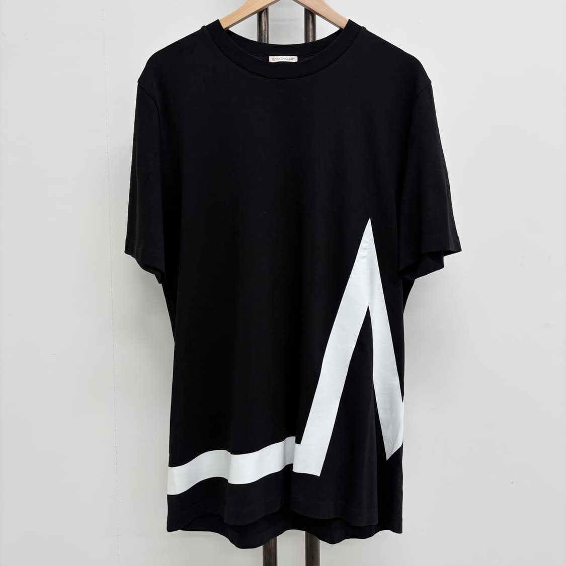 [L]몽클레어 와펜패치 로고 반팔티 상품이미지2