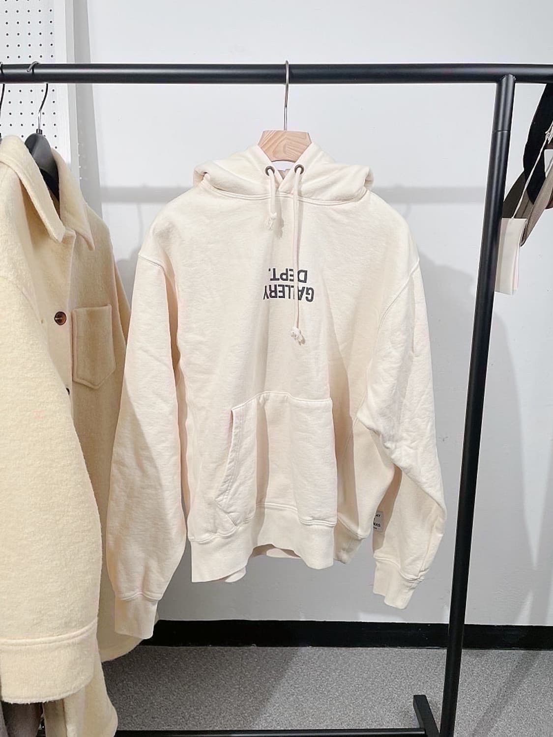 (정품/새상품) 갤러리 디파트먼트 퍽드 업 로고 화이트 후드 상품이미지1