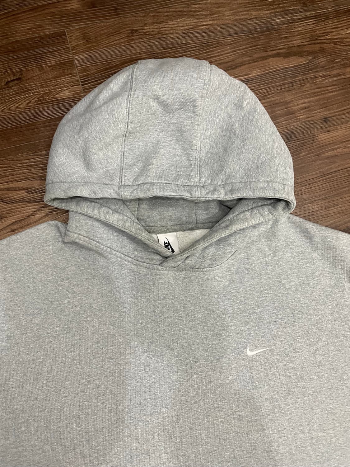 나이키 NGR 솔로 스우시 플리스 후드티 그레이 상품이미지2