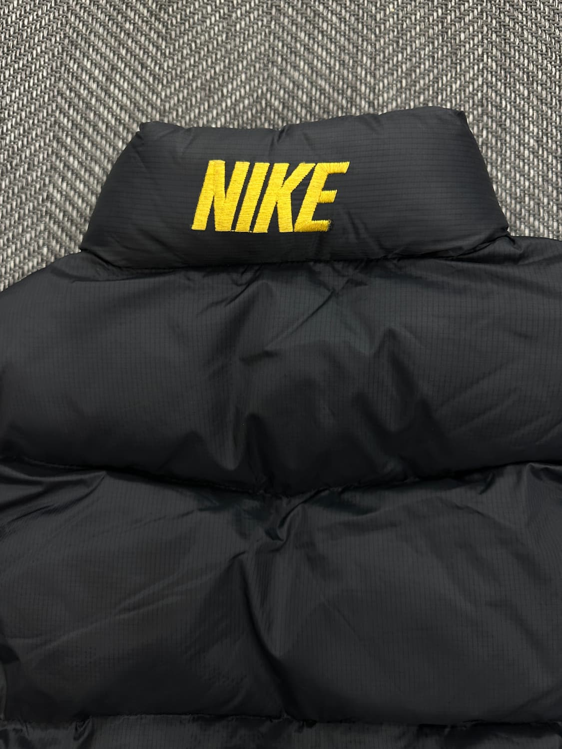 나이키 패딩 조끼 블랙 상품이미지4