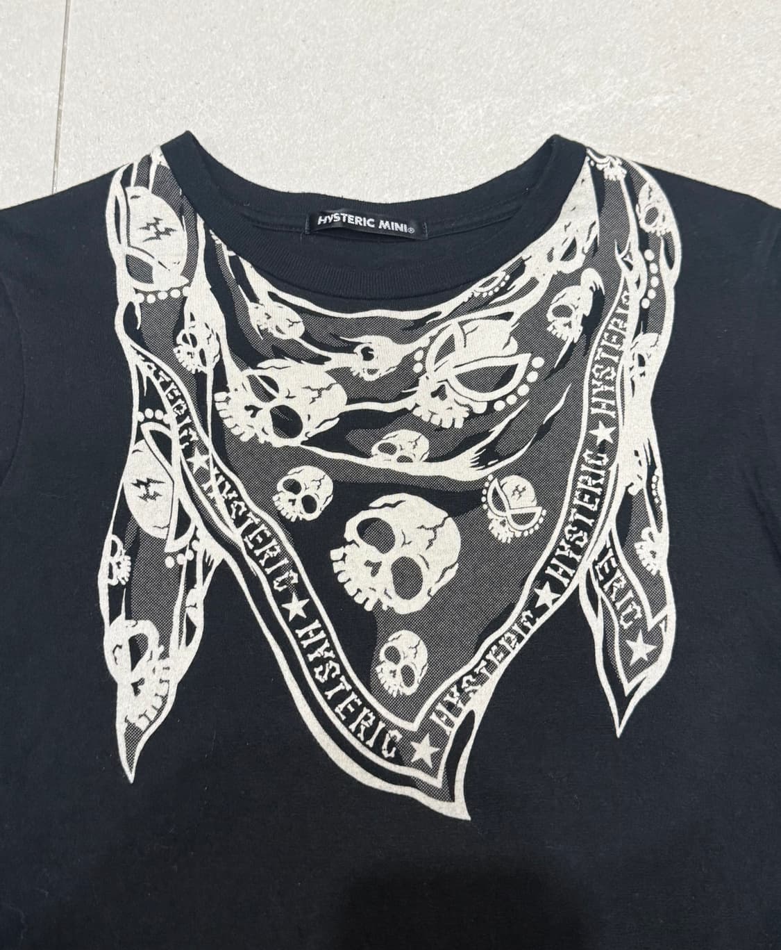 히스테릭 글래머 아카이브 해골 스카프 프린팅 롱슬리브 티셔츠 상품이미지2